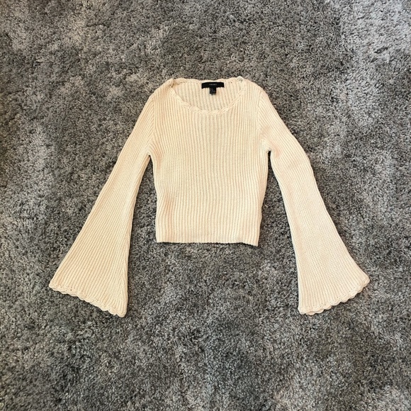 Forever 21 Sweaters - FOREVER 21 BELL-SLEEVE SWEATER IN CREAM